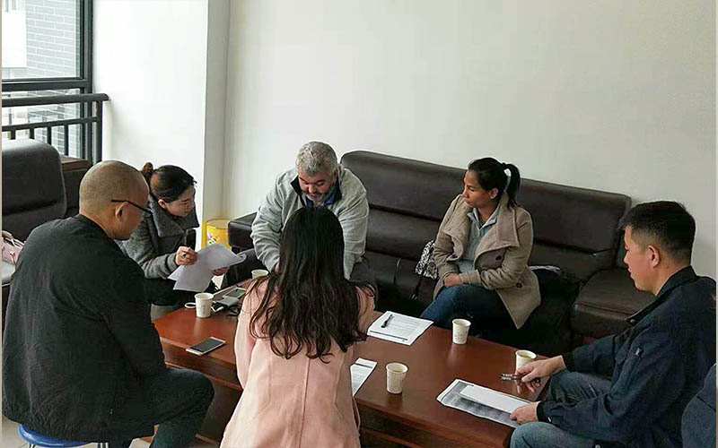 麦尔化工与客户会议室探讨